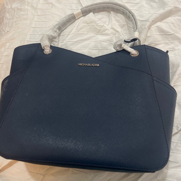 Jet Set Large Saffiano Leather Tote Bag NWT - Picture 1 of 3